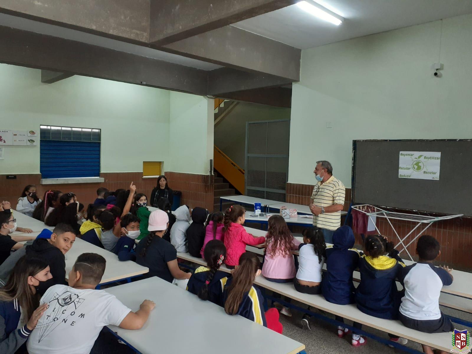 Professor Amaury e EJA - EMEB Profª Nazareth de Siqueira Rangel Barbosa