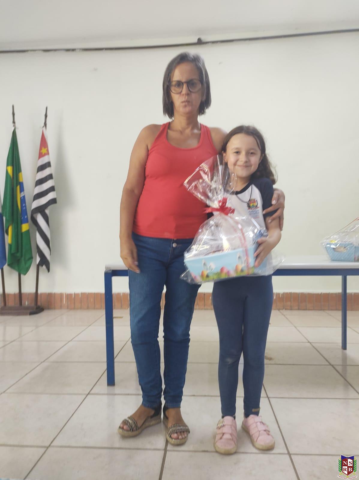 Sorteio da rifa da Páscoa - EMEB Profª Nazareth de Siqueira Rangel Barbosa