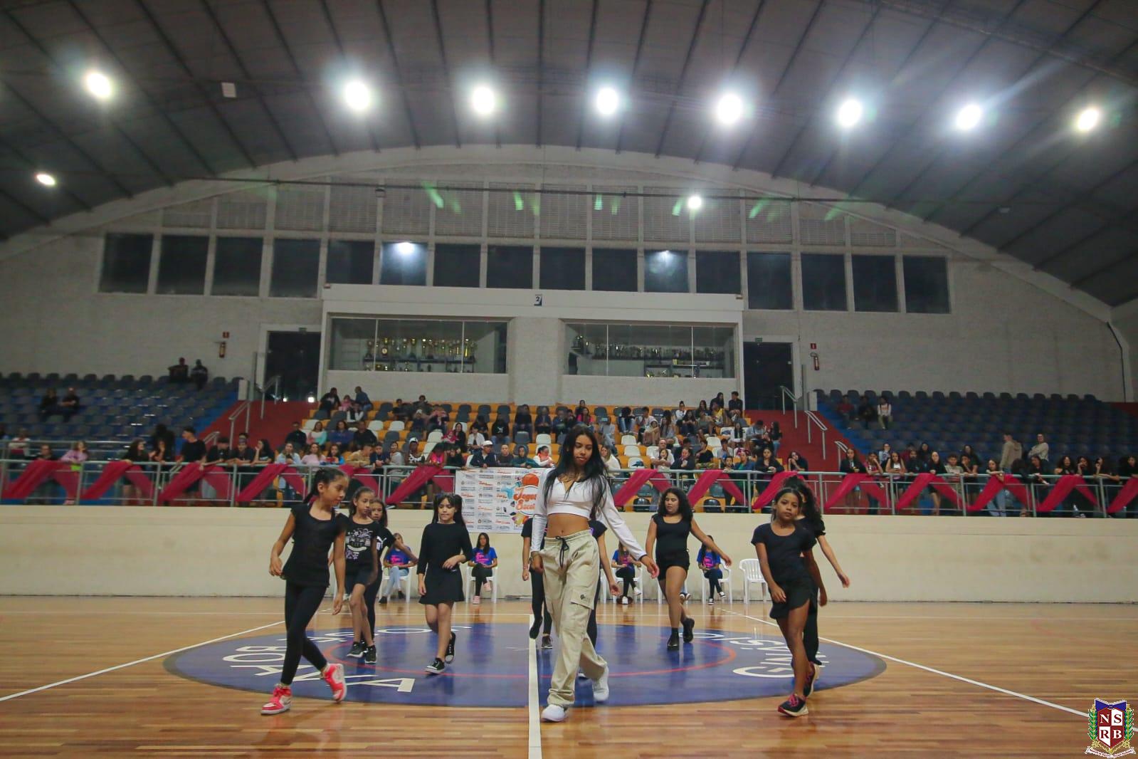Festival de Coreografias e Danças 2023 - Fotos - EMEB Profª Nazareth de ...