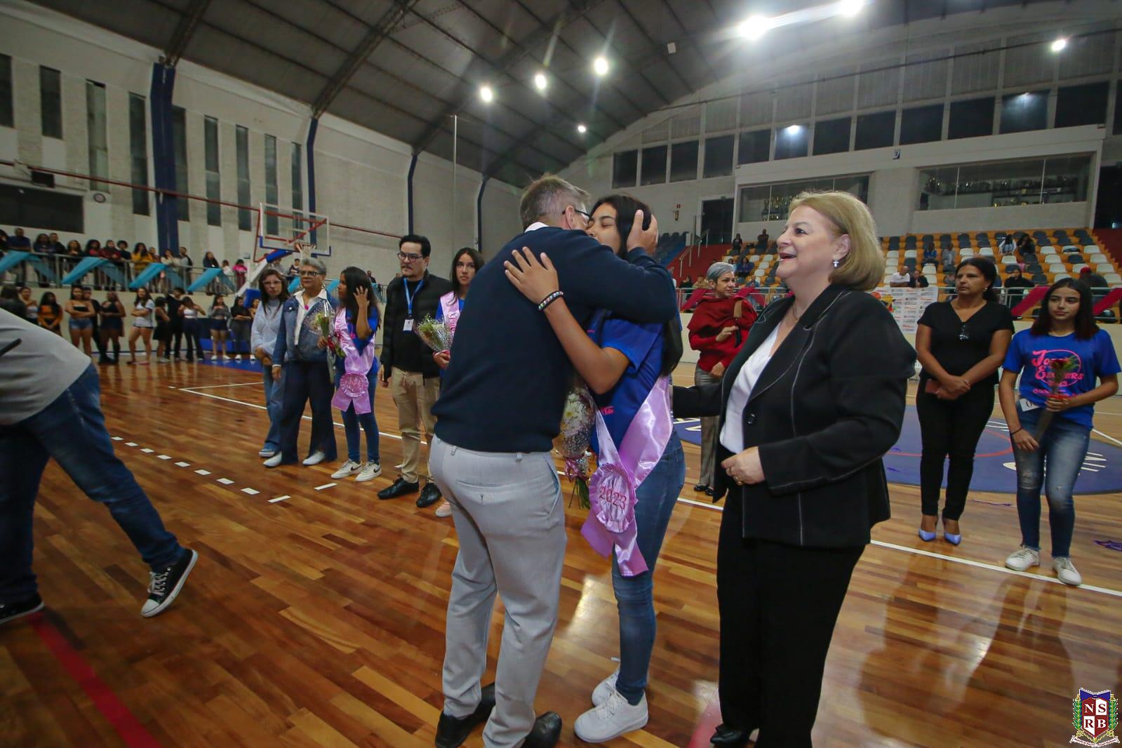 E A RAINHA 2023 É DA EMEB NAZARETH - BRENDA LEE - EMEB Profª Nazareth ...